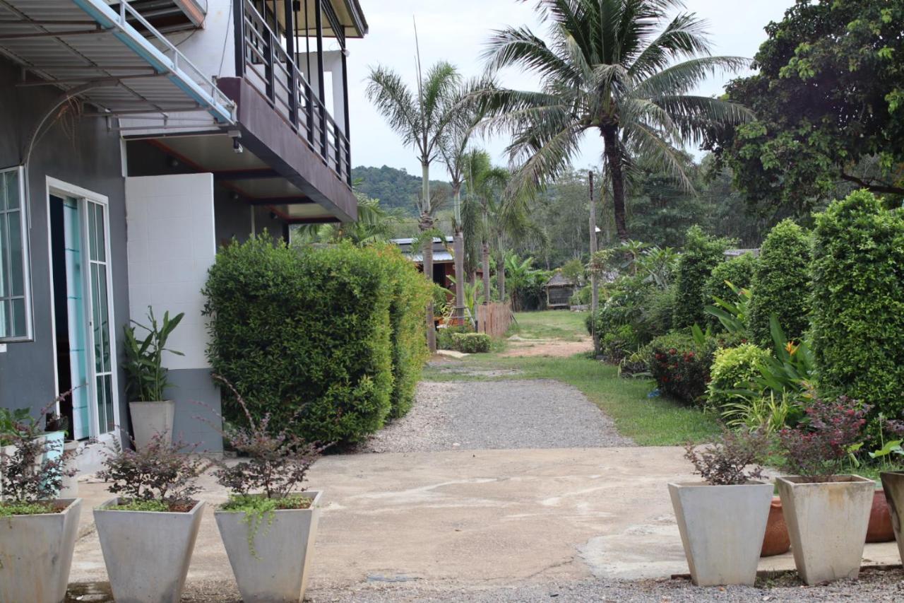 Baan Check In Hotel Ko Lanta Kültér fotó